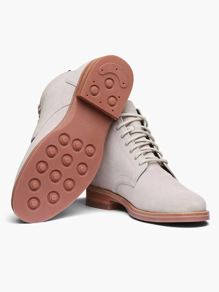 Swims Oslo Boot in Mist